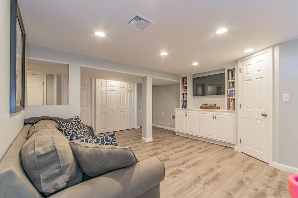 5 Crescent Road Longmeadow, MA 01106 - Photo 31 of 34 Gallery Image 31
