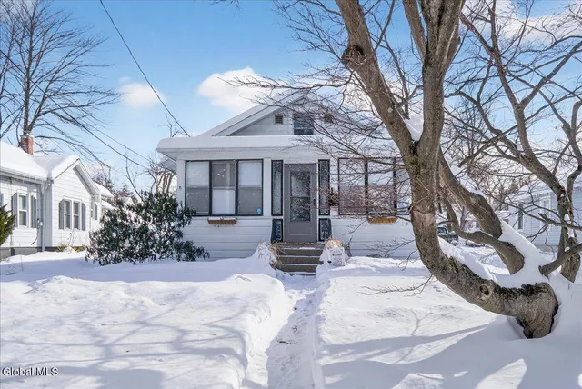 $219,000 | 5 Bloomingdale Avenue, East Greenbush, NY 12061