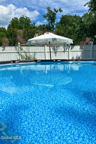 $219,000 | 5 Bloomingdale Avenue, East Greenbush, NY 12061