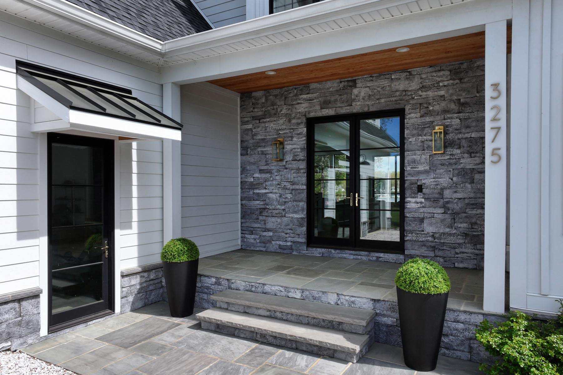 3275 Harness Creek Road Annapolis, MD 21403 - Photo 5 of 40 Elegant entryway with stone accents