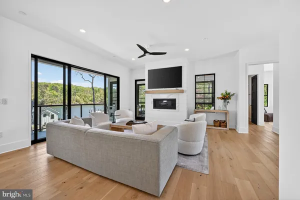 $3,950,000 | 3275 Harness Creek Road, Annapolis, MD 21403