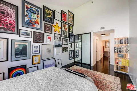 $524,000 | 3480 Barham Boulevard, Unit 326, Los Angeles, CA 90068