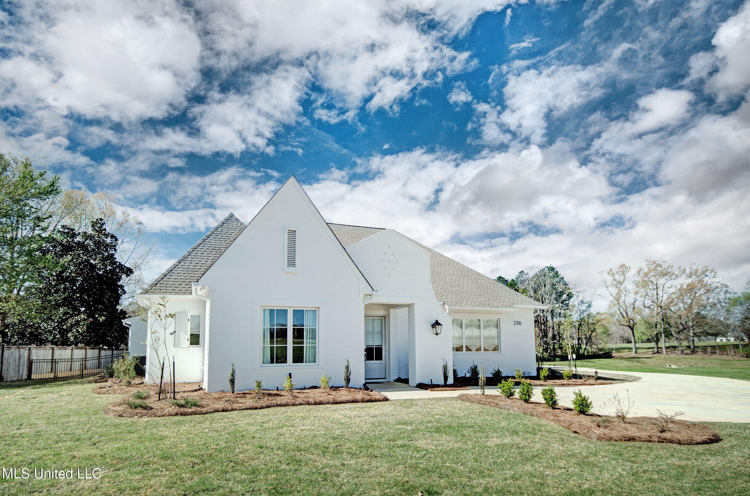 236 Parke Drive Ridgeland, MS 39157 - Photo 2 of 56 IMGP2669_70_71