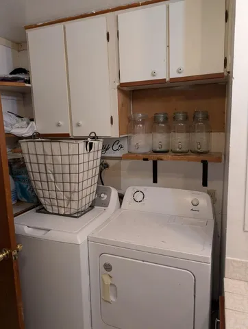 a view of washer and dryer