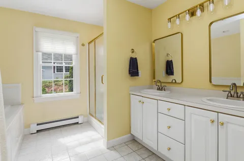 $1,050,000 | 103 Falling Leaf Lane, Osterville, MA 02655