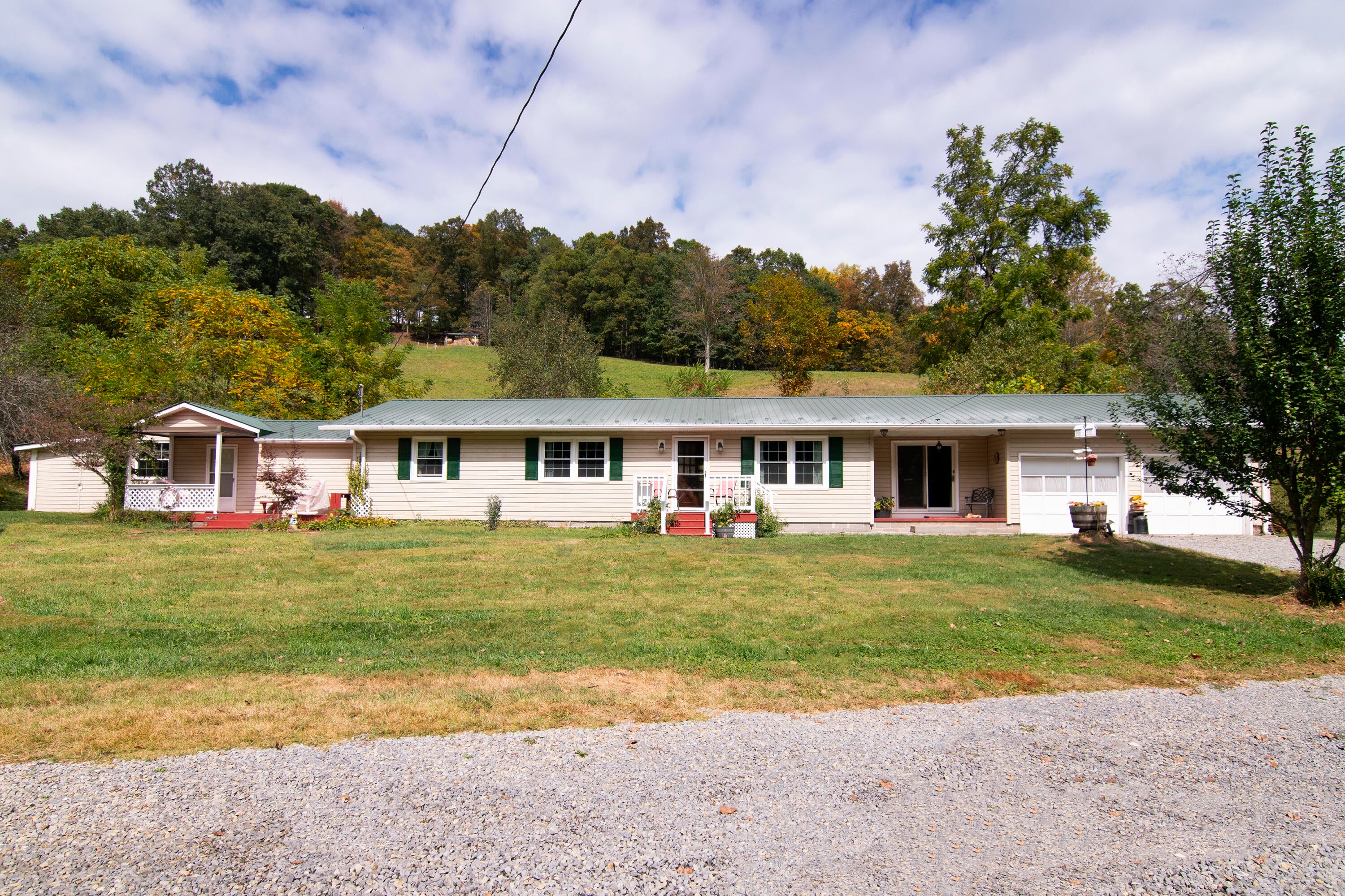 7394 Crag Road Rainelle, WV 25962 - Photo 4 of 41 full front