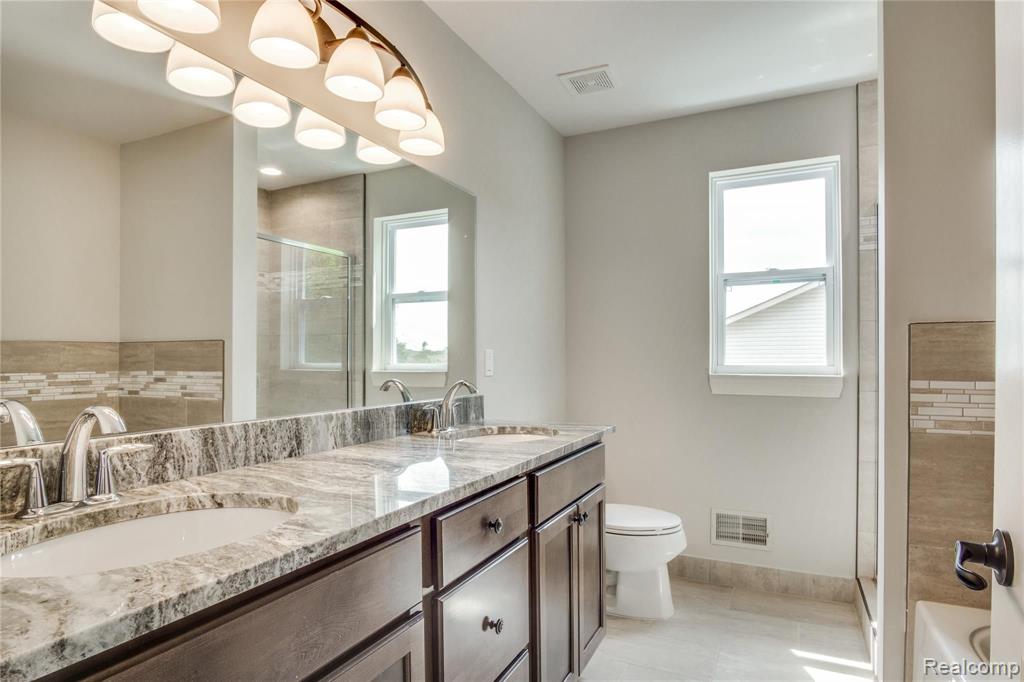 2914 Walsh Drive Rochester Hills, MI 48309 - Photo 30 of 36