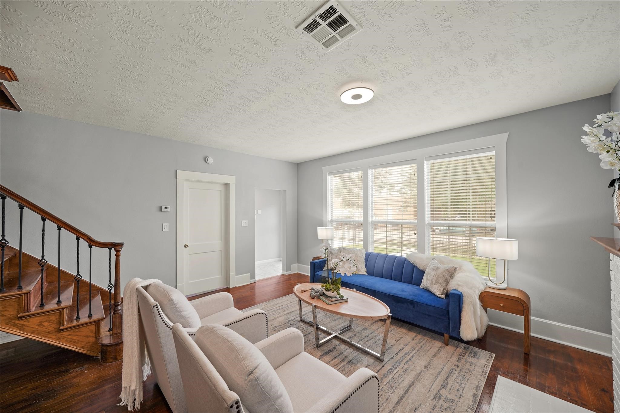 741 East 9th Street Houston, TX 77007 - Photo 4 of 43