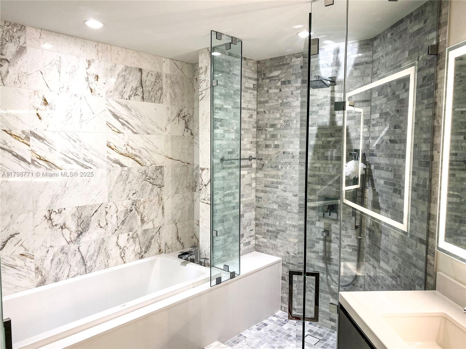 851 Northeast 1st Avenue, Unit 2703 Miami, FL 33132 - Photo 12 of 17