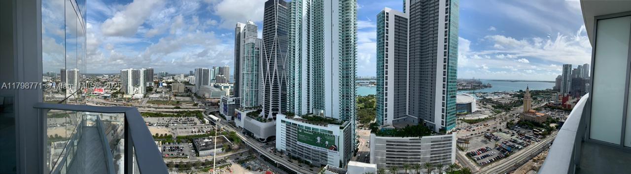 851 Northeast 1st Avenue, Unit 2703 Miami, FL 33132 - Photo 13 of 17