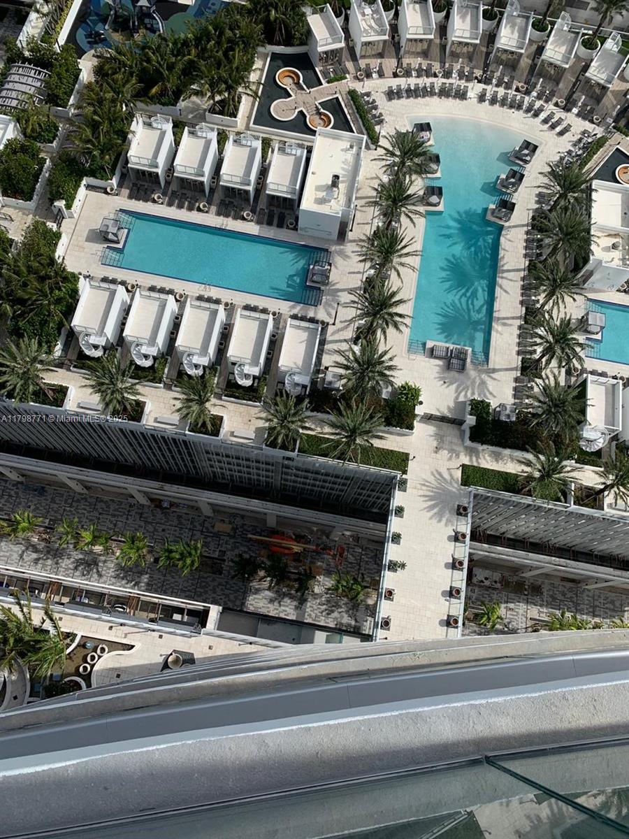 851 Northeast 1st Avenue, Unit 2703 Miami, FL 33132 - Photo 5 of 17