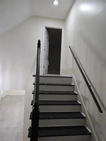 $359,900 | 601 West Stonecrest Circle, St. Joseph, MO 64506