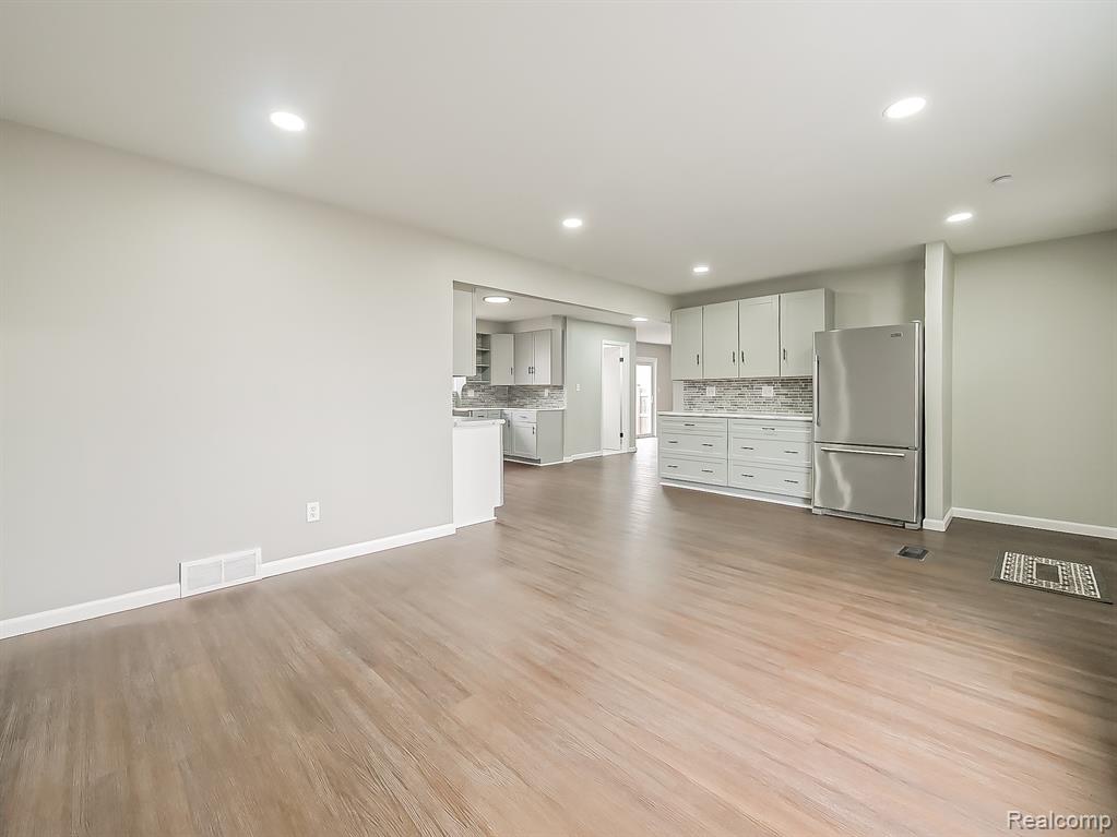 11780 Haggerty Road Belleville, MI 48111 - Photo 4 of 41