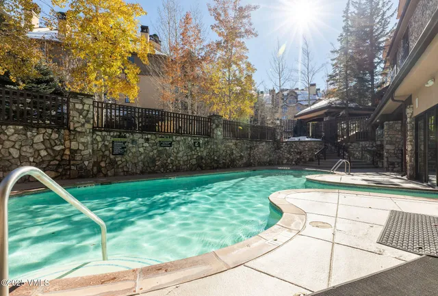 $818,500 | 26 Avondale Lane, Unit 211, Beaver Creek, CO 81620