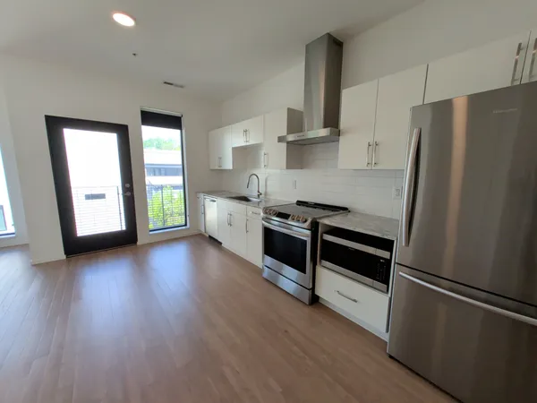 $1,795 | 806 Olympic Street, Unit 411, Nashville, TN 37203