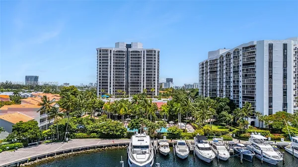 $4,500 | 3598 Yacht Club Drive, Unit 601, Aventura, FL 33180