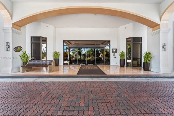 $4,500 | 3598 Yacht Club Drive, Unit 601, Aventura, FL 33180