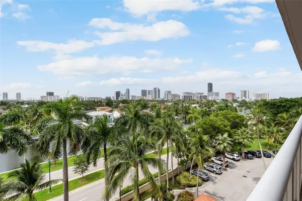 $4,500 | 3598 Yacht Club Drive, Unit 601, Aventura, FL 33180