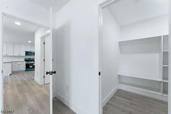 $3,100 | 95 Shepherd Lane, Unit B409, Totowa, NJ 07512