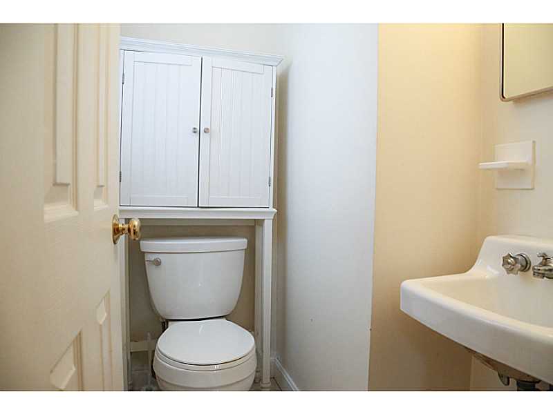 30 Cornell Road Narragansett, RI 02882 - Photo 17 of 23 Master Bath/Spa.