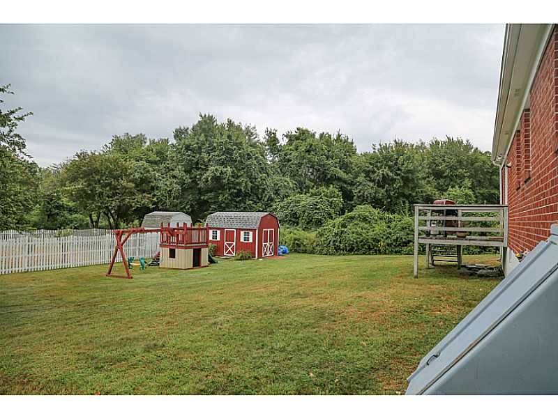 30 Cornell Road Narragansett, RI 02882 - Photo 21 of 23 Yard/Garden.
