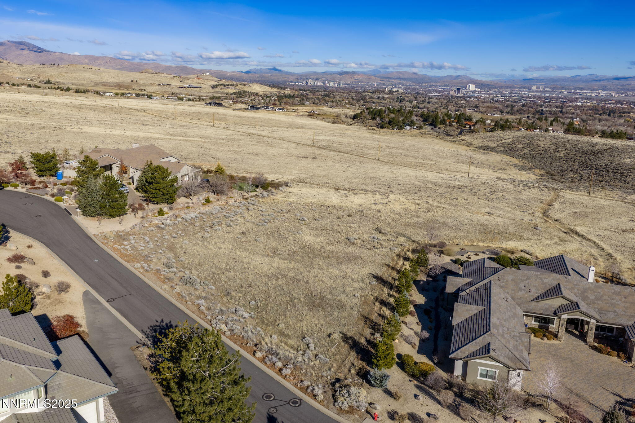 390 Questa Court Reno, NV 89511 - Photo 4 of 29 a view of an ocean and beach