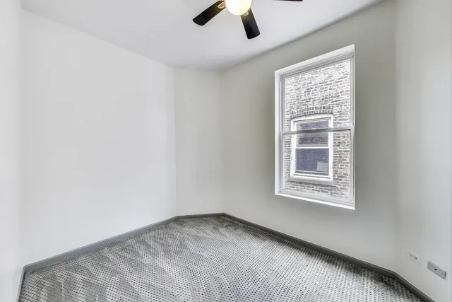 $2,900 | 737 East 50th Street, Unit 4, Chicago, IL 60615