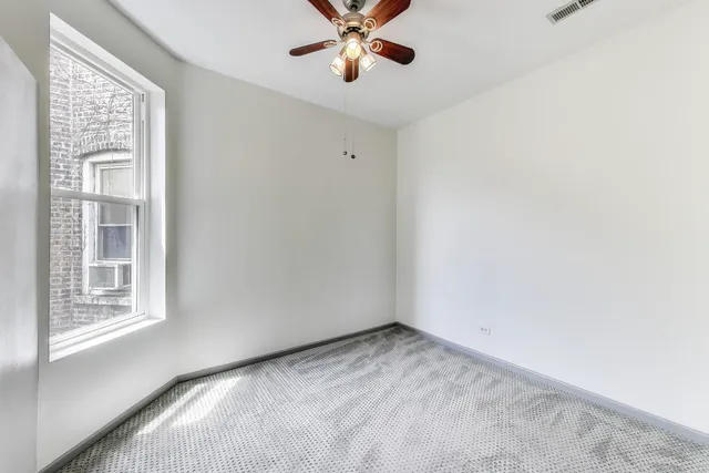 $2,900 | 737 East 50th Street, Unit 4, Chicago, IL 60615