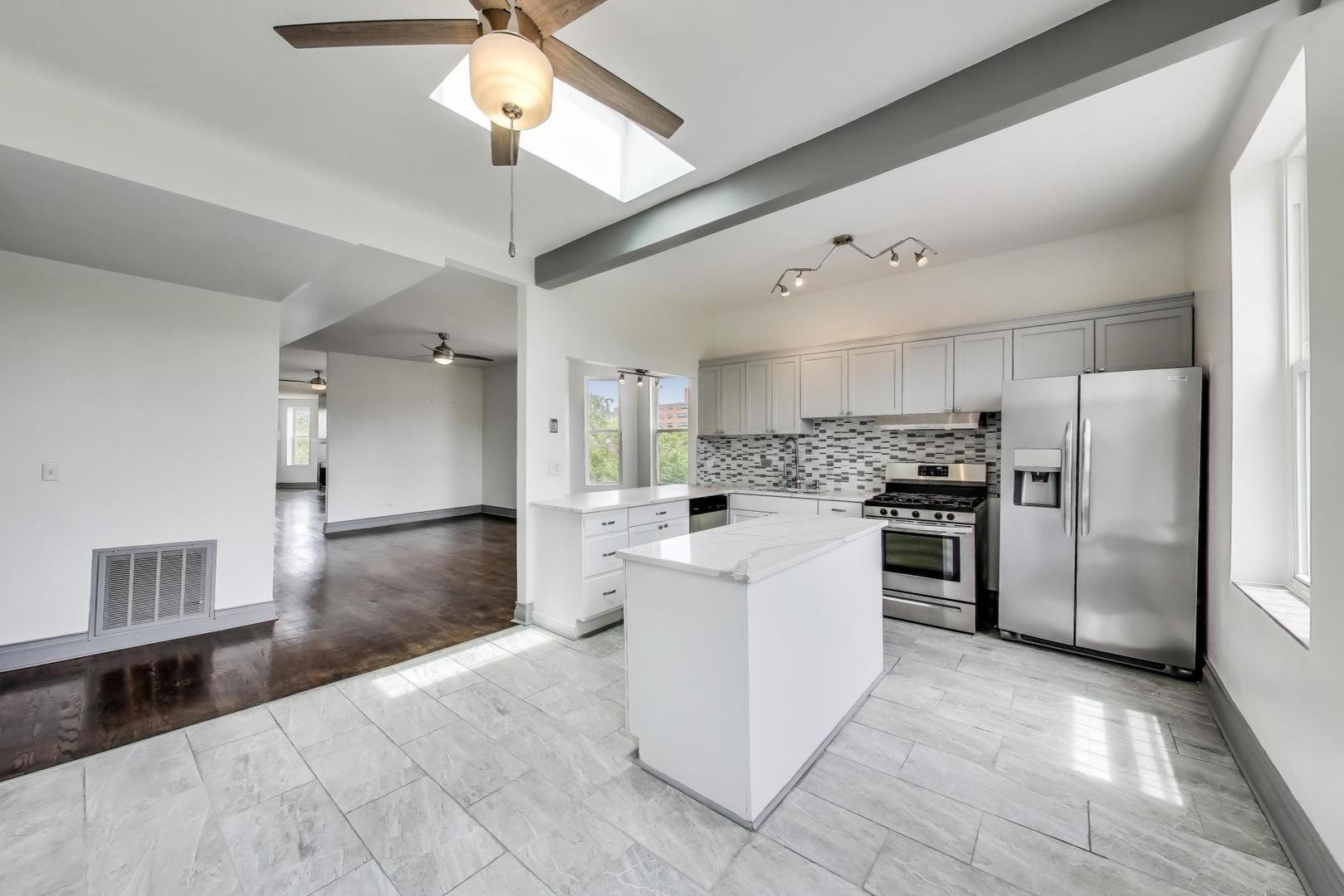 737 East 50th Street, Unit 4 Chicago, IL 60615 - Photo 9 of 28