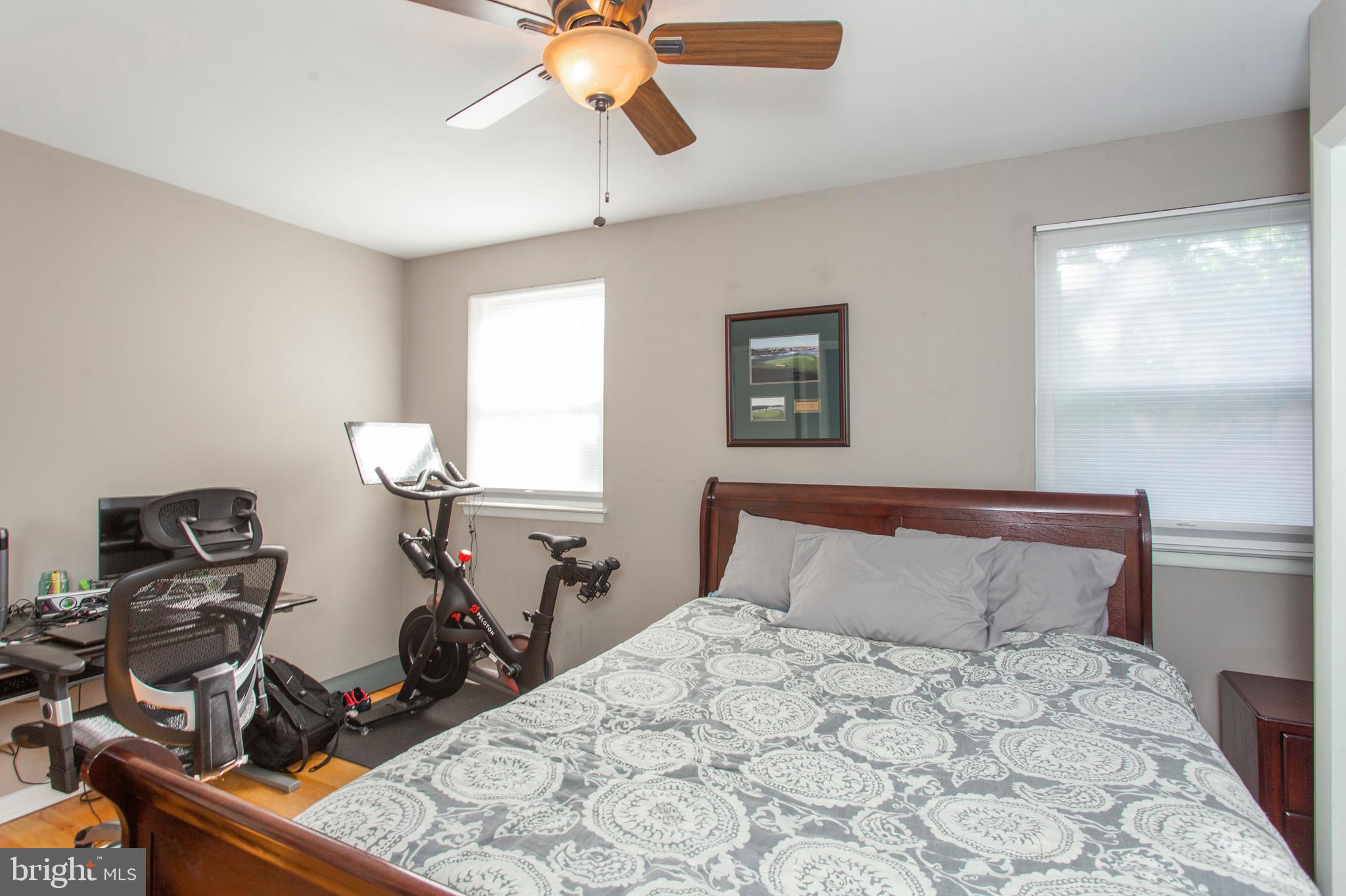 509 South 5th Street Philadelphia, PA 19147 - Photo 31 of 38 Bedroom 4 w en-suite bath