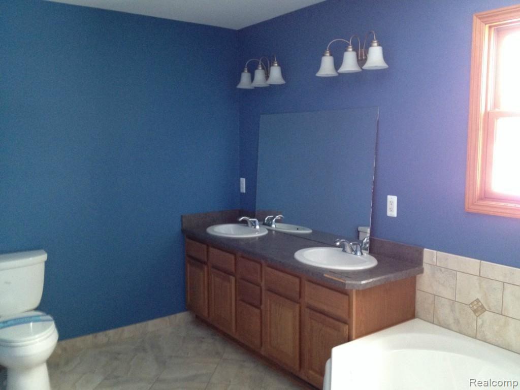 14915 Almont Road Allenton, MI 48002 - Photo 12 of 20 2014-01-18 12.56