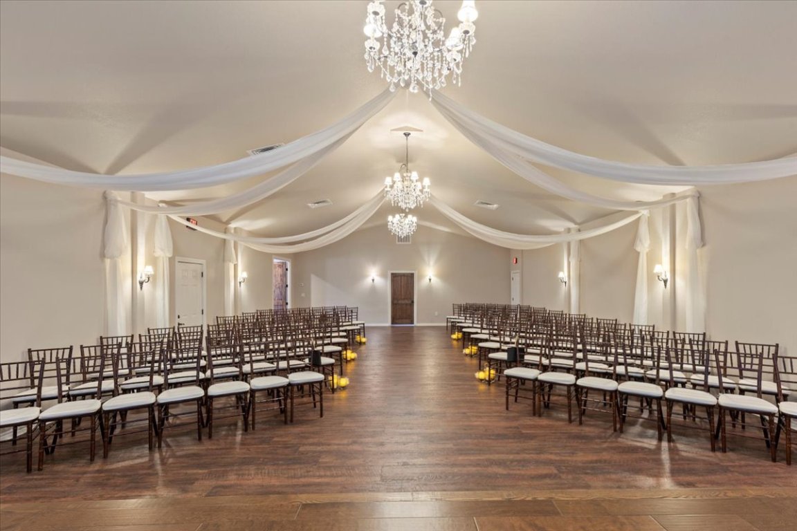 178 Pine Tree Loop Bastrop, TX 78602 - Photo 20 of 40