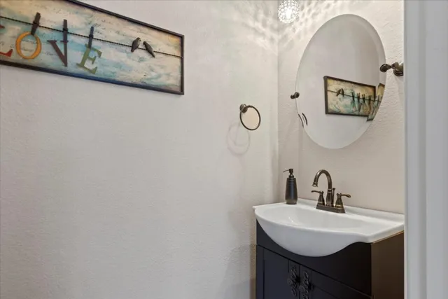 $1,225,000 | 178 Pine Tree Loop, Bastrop, TX 78602