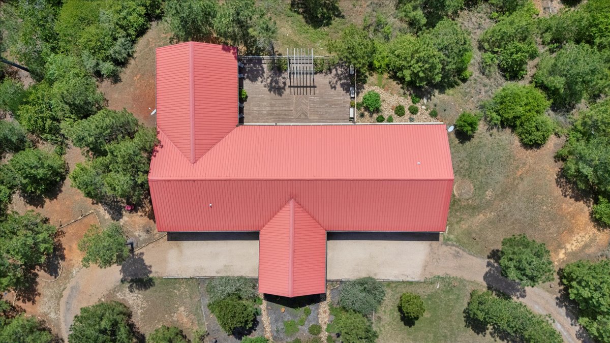 178 Pine Tree Loop Bastrop, TX 78602 - Photo 3 of 40