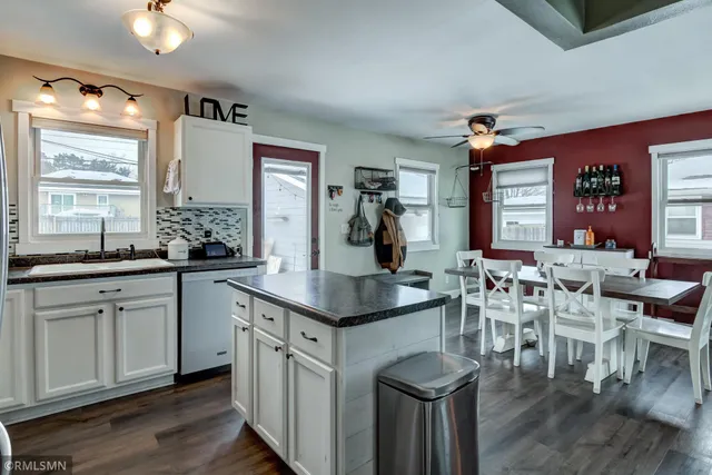 $250,000 | 2714 Blakeley Avenue, Eau Claire, WI 54701