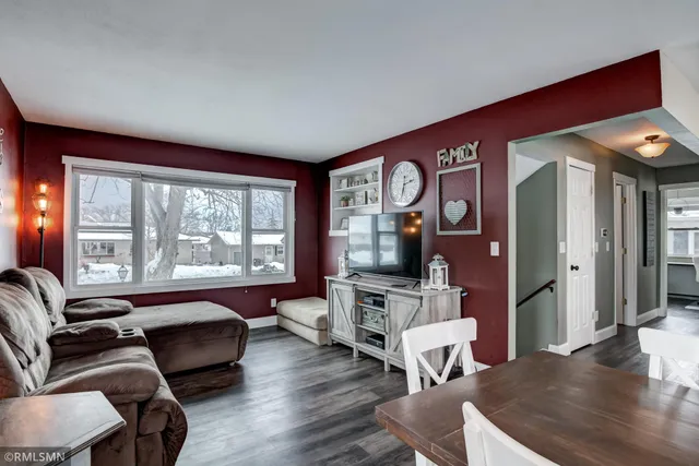 $250,000 | 2714 Blakeley Avenue, Eau Claire, WI 54701