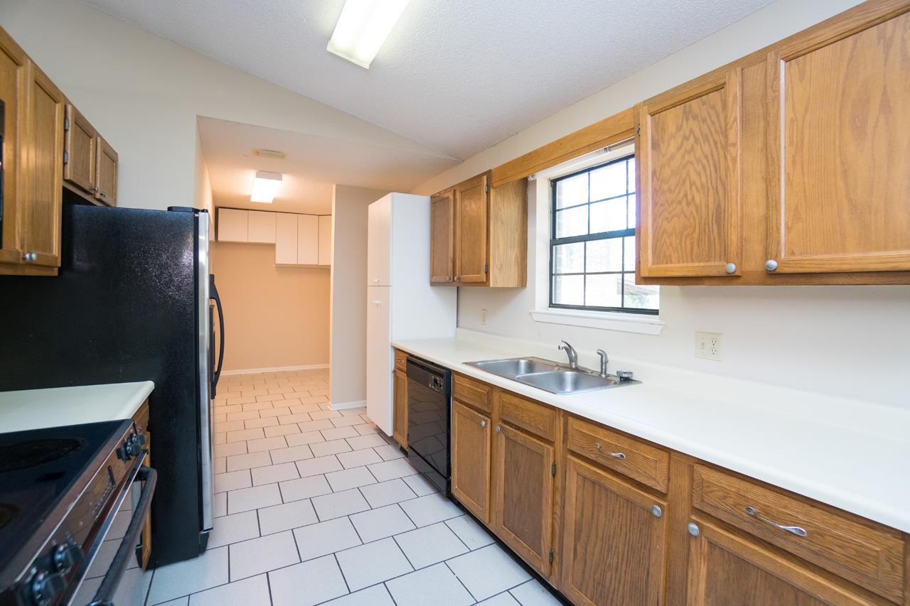 635 East Gate Circle Foley, AL 36535 - Photo 6 of 22