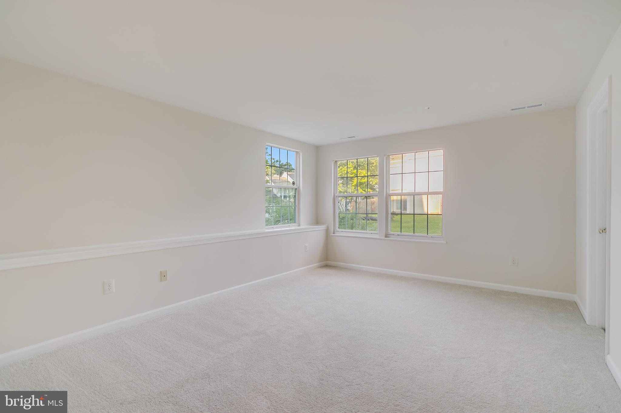 936 Millponds Court Bowie, MD 20721 - Photo 52 of 57 an empty room with windows