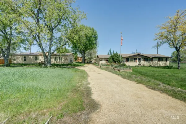 $1,300,000 | 338-340 & Tbd Highway West, Emmett, ID 83617