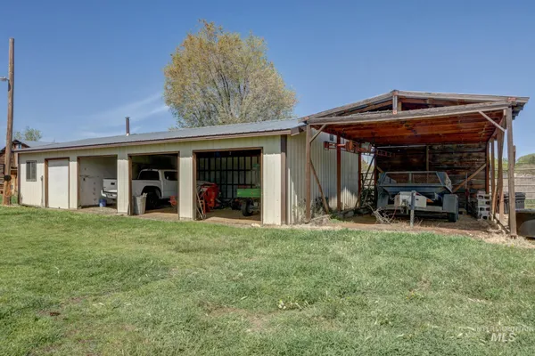 $1,300,000 | 338-340 & Tbd Highway West, Emmett, ID 83617