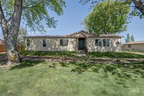 $1,300,000 | 338-340 & Tbd Highway West, Emmett, ID 83617