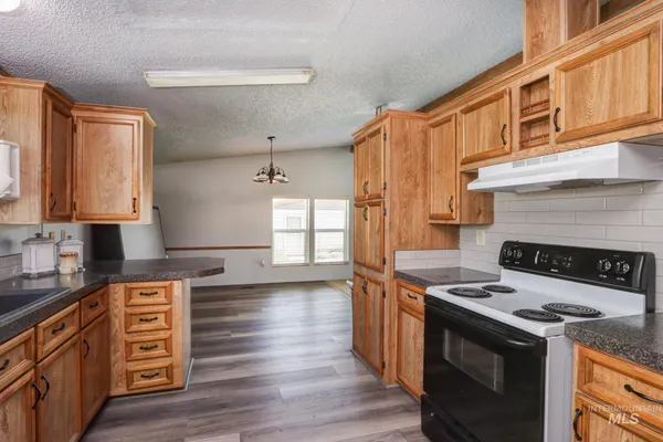 $1,300,000 | 338-340 & Tbd Highway West, Emmett, ID 83617