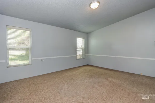 $1,300,000 | 338-340 & Tbd Highway West, Emmett, ID 83617