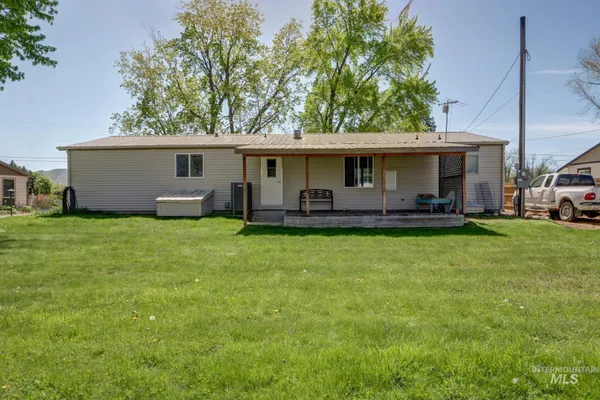 $1,300,000 | 338-340 & Tbd Highway West, Emmett, ID 83617