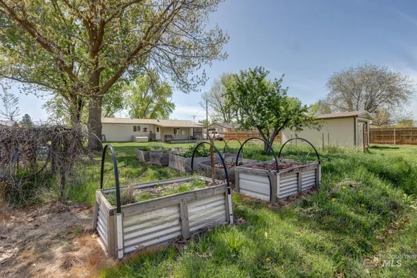 $1,300,000 | 338-340 & Tbd Highway West, Emmett, ID 83617