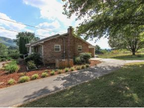 159 Cecil Gray Road Jonesborough, TN 37659 - Photo 4 of 24 Side View