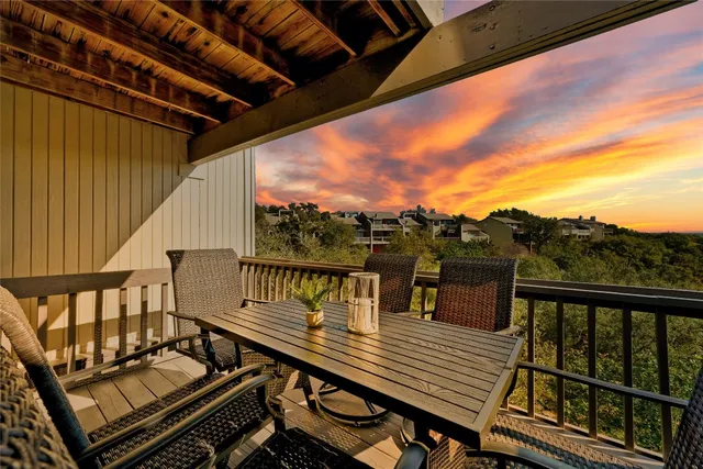 $2,400 | 115 Comanche Drive, Point Venture, TX 78645