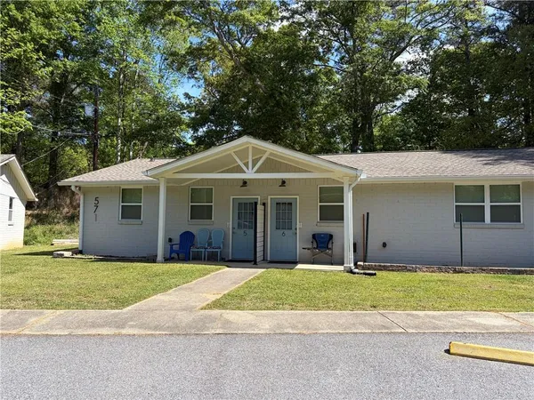 $1,399 | 571 Eva Kennedy Road, Unit 3, Suwanee, GA 30024