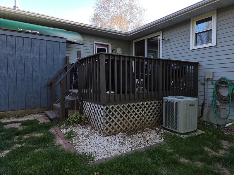 424 Van Buren Road Howards Grove, WI 53083 - Photo 7 of 28 Deck off kitchen