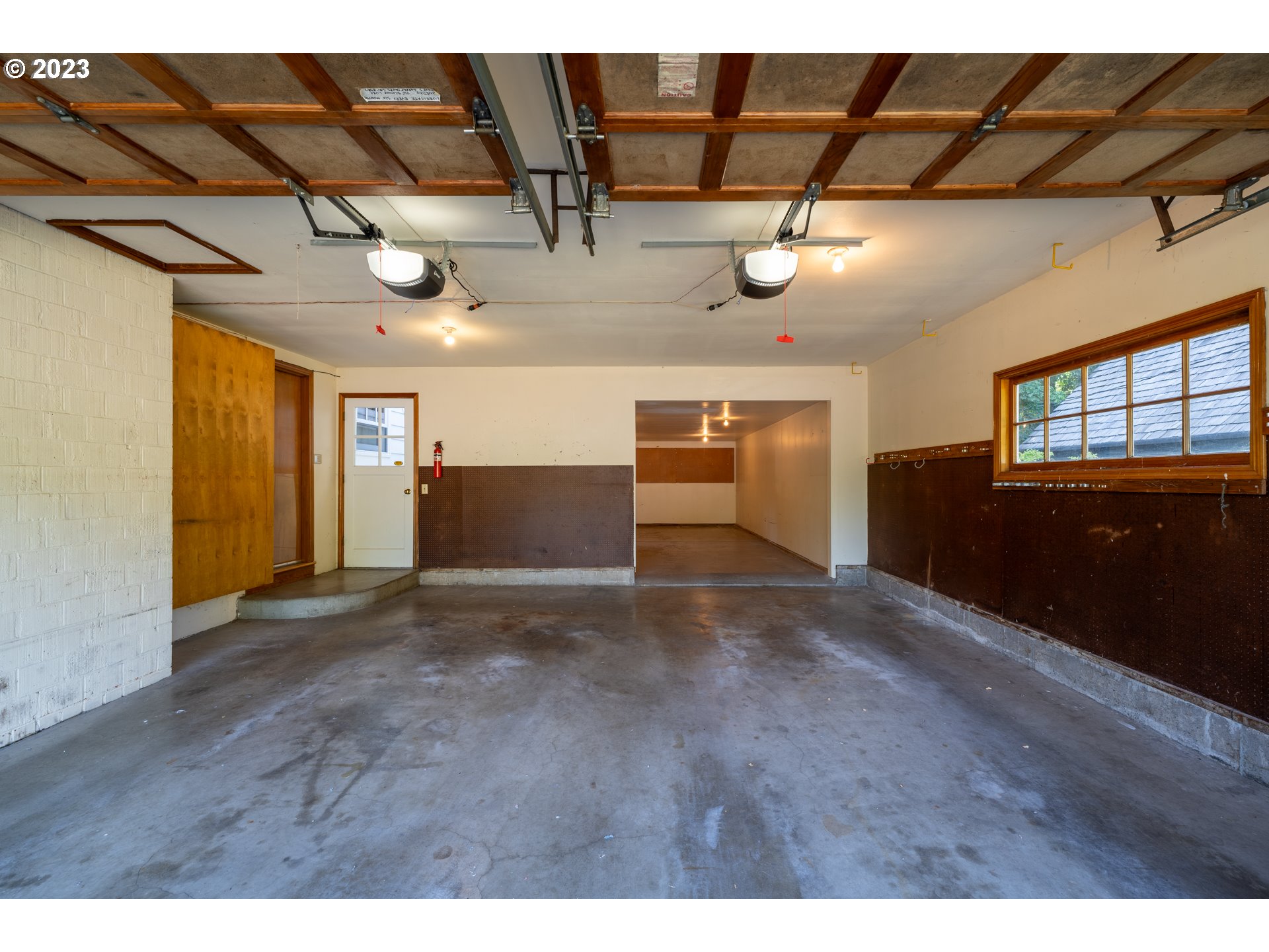 4333 Southwest 54th Place Portland, OR 97221 - Photo 33 of 46 Garage
